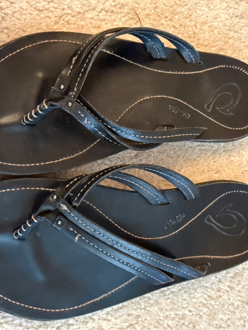 OluKai Black Leather Thong Sandals